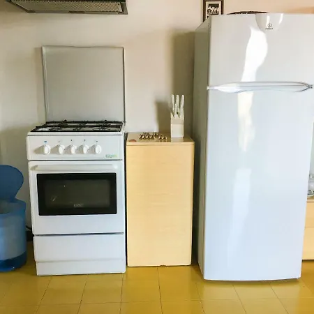 Colombere Priori Elisabetta * マルチェージネ